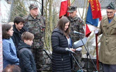 OSMOŠOLCI Z MEDVOJNO POEZIJO NA BRDCIH